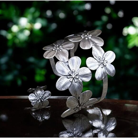Boho Flower Cuff Bracelet & Ring Set – Silver Floral Statement Jewelry, NWT - Picture 8 of 15